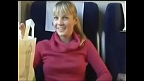 Русская девчонка за деньги, взяла и отсосала в поезде